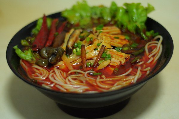 黄李记桂柳螺蛳粉(三中路总店)