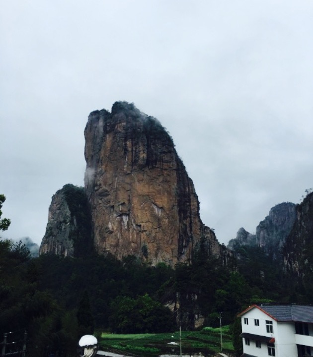 石桅岩宝亮酒楼