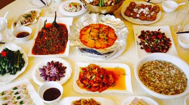 泉东饭庄(南大街店)