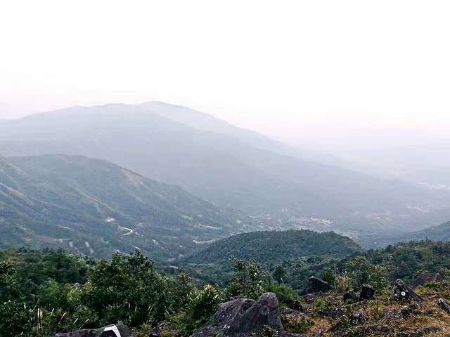瑶山大峡谷漂流景区