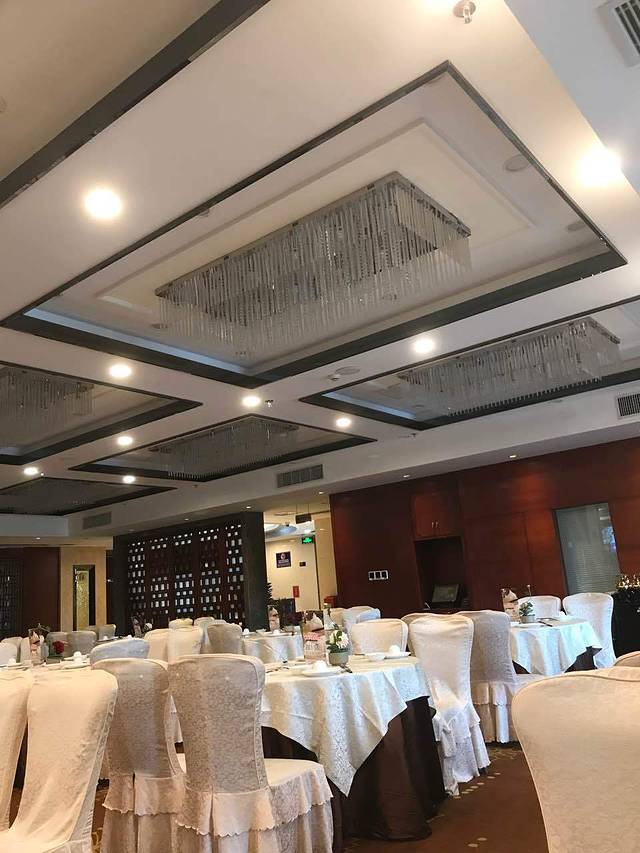 粤江春·粤菜·早茶(龙华店)