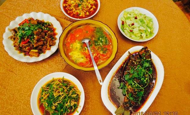 峨眉山三合家饭店