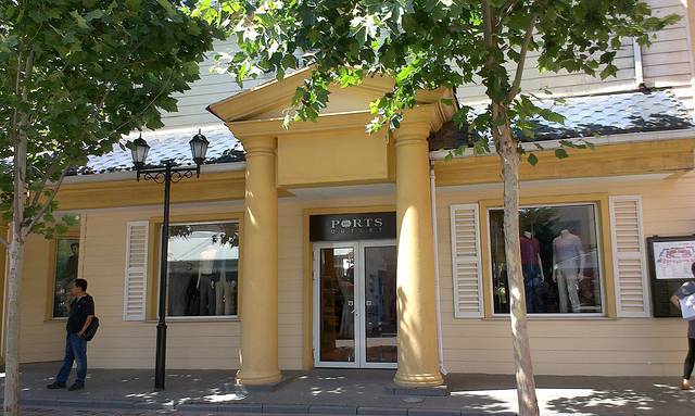 王府井奥莱·香江小镇