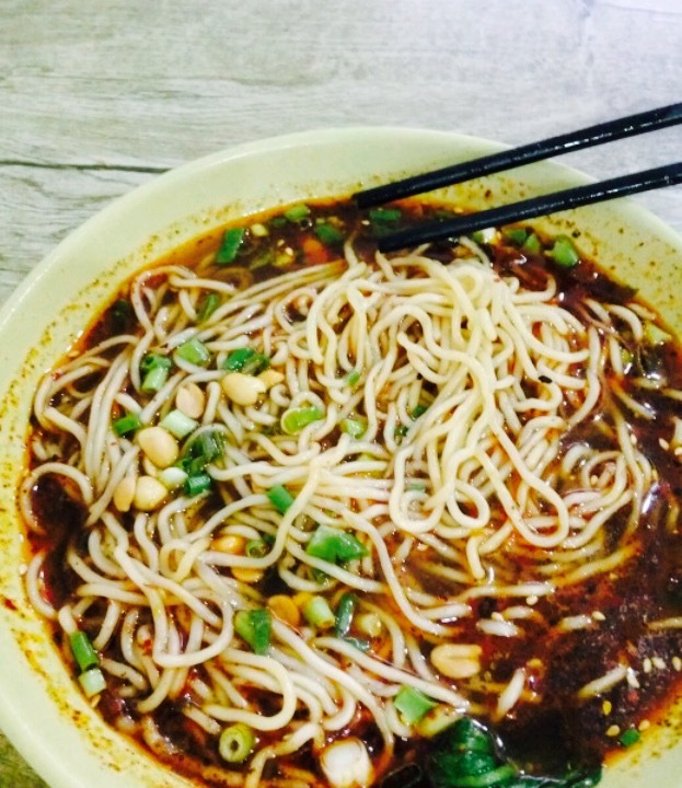 浓香鸡汁过桥米线