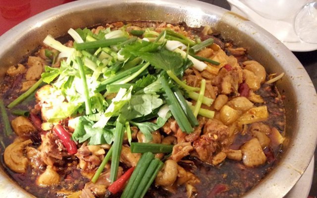 陈玲酸汤鸭芋儿烧鸡(太古里店)