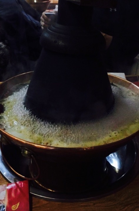 老碳火鲜羊肉木碳火锅