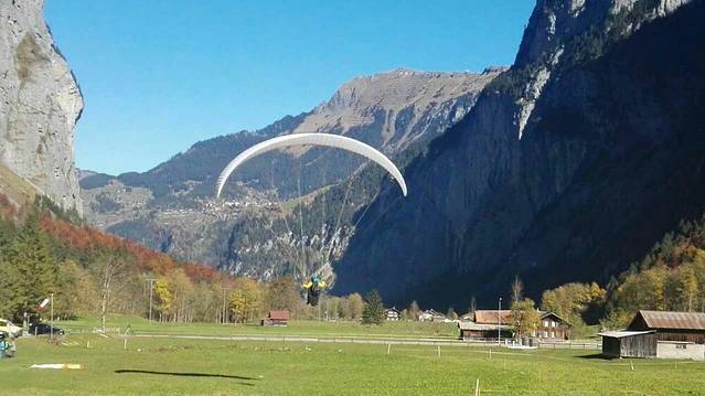 劳特布伦嫩缆车站