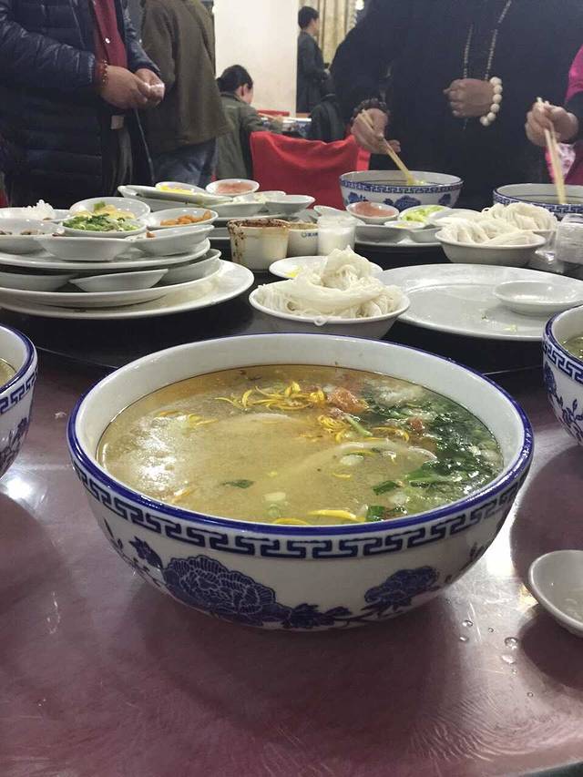 王记菊花过桥米线