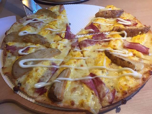 必胜客(新江畔店)