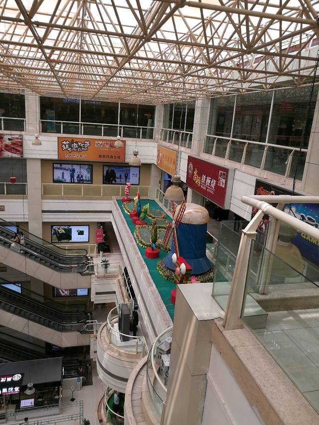 银泰百货(金华江南店)