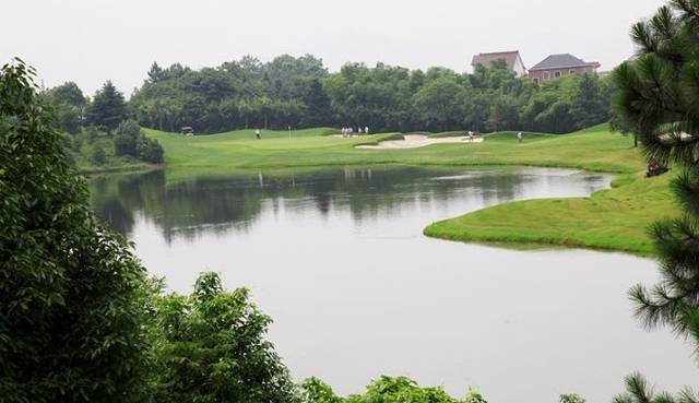 富春山居高尔夫球会