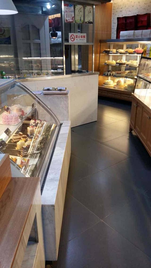 怡硕香西饼屋(广场店)