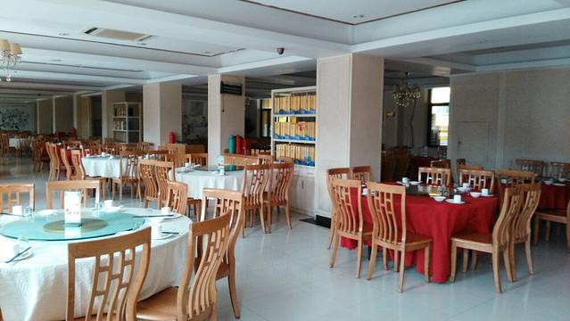 鸡毛换糖粗菜馆(长春十街店)