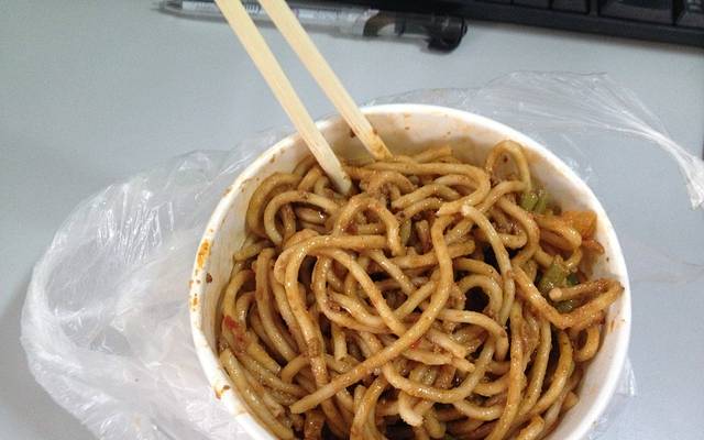 义伟炸酱面(张掖路步行街店)