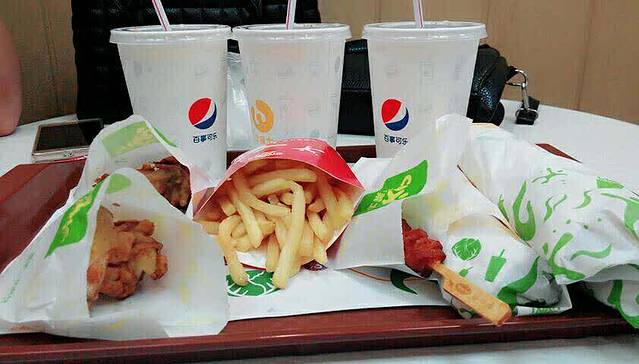 华莱士·全鸡汉堡(鸥汀店)