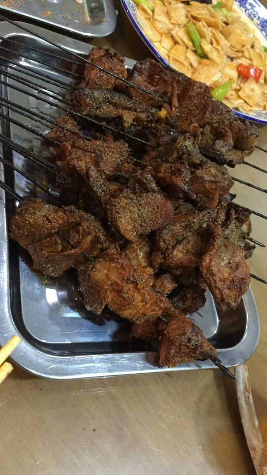 尕张尔炕锅面食馆(海边记忆小区店)