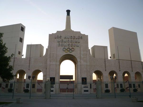 洛杉矶纪念体育场