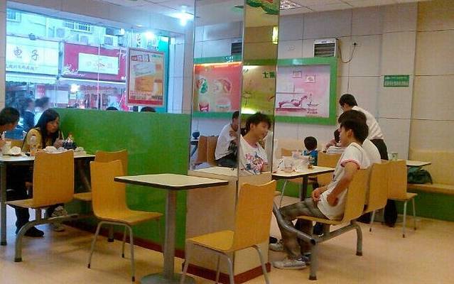 华莱士·全鸡汉堡(中华店)