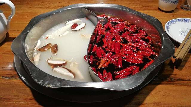 黄桷树川味酒楼