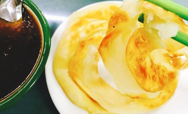 中街吊炉饼鸡蛋糕小吃部