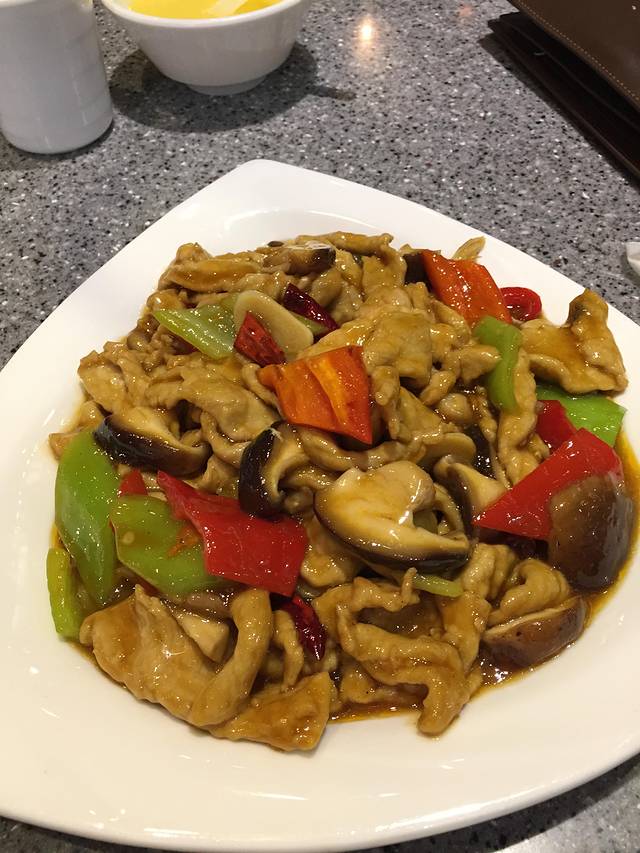 王慧洁开口虾水饺· 地道东北菜(高新锦辉店)