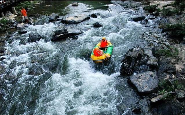响水洞漂流