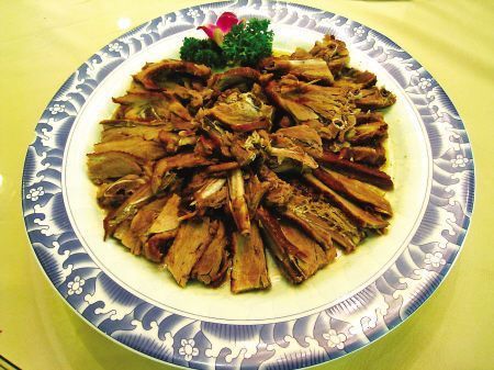 通宝酒店(杭州临平星光街店)