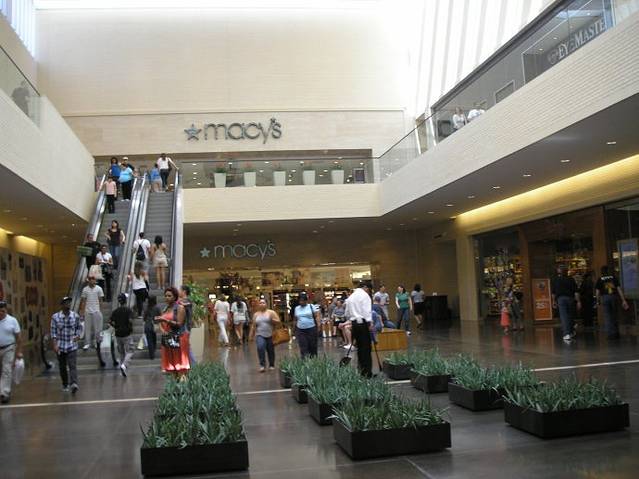 北方公园中心商场