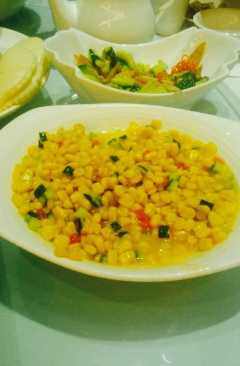 荷塘月色假日酒店-牧野小镇