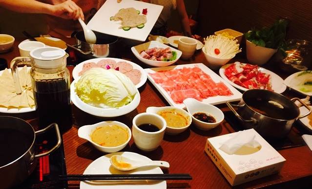 重庆小天鹅火锅(齐晏大街店)