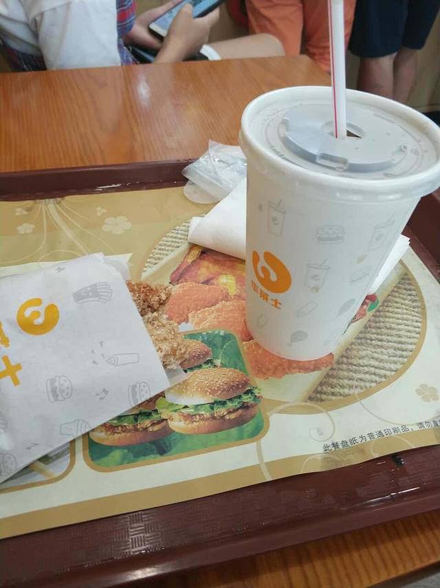 华莱士·全鸡汉堡(东海路店)