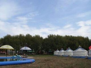 新世纪青年生态园