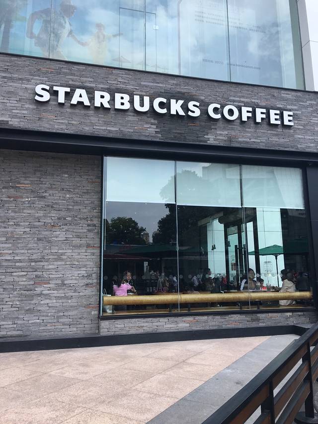 云南第一商圈柏联广场