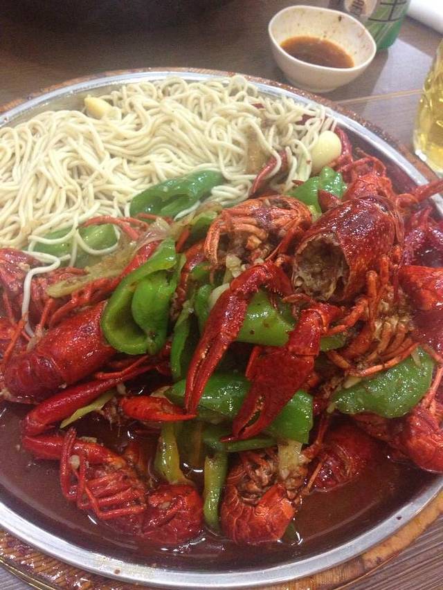 沪小胖小龙虾(宝山店)