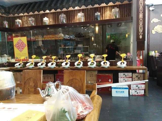 梁记粥铺(虞河路店)