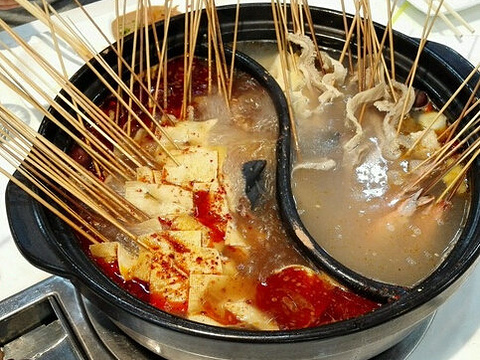 摸错门牛肚火锅烧烤(大成路店)旅游景点图片