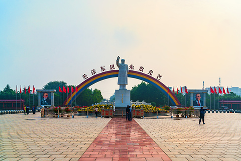 南街村