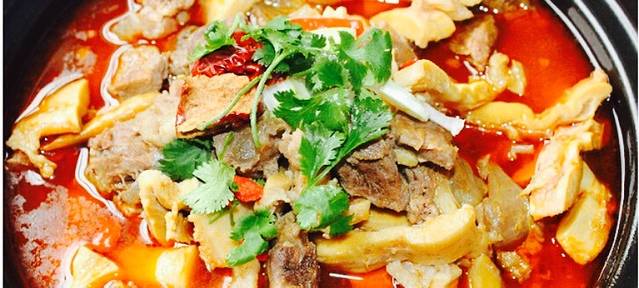 添柴铁锅居(梅河口店)