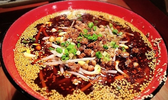 红料理|串串有瘾·烧烤·煮啤酒(莲花路店)