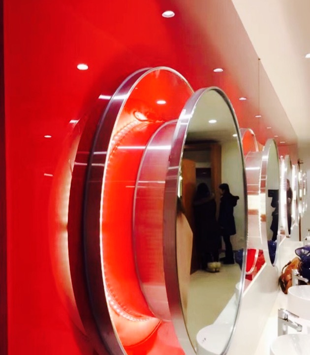 外高桥国际贸易文化交流中心