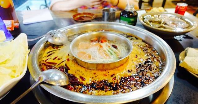 哈儿土火锅(南兴路店)