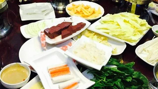 铁饭碗火锅店(东港路店)