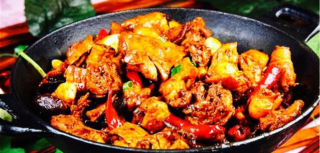 朱小二辣子鸡鱼馆