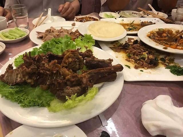 燕风楼烤鸭店(建设总店)