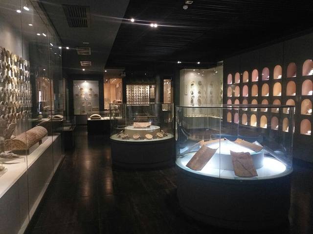 中国杜陵秦砖汉瓦博物馆