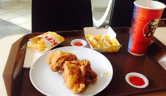 肯德基(Taman Danau Desa)