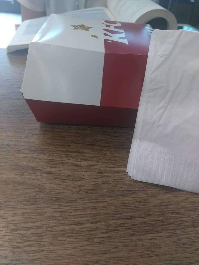 肯德基(岱宗店)