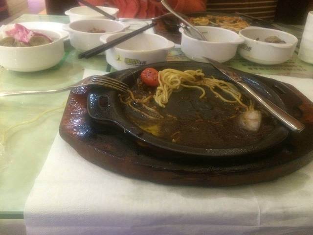 右岛牛排(莲塘维也纳店)