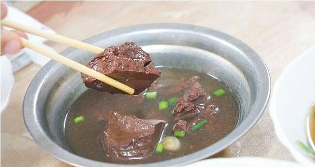 林依嫩名牌猪血化(富商世家店)