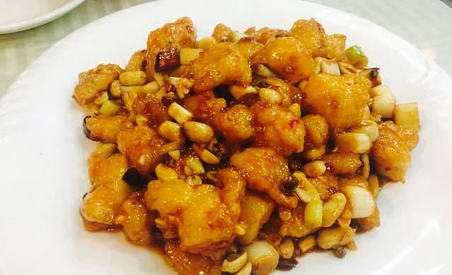 川鲁饭莊(红旗路店)